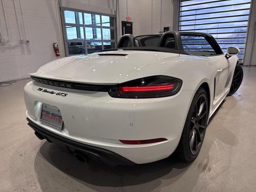 2024 Porsche 718 Boxster GTS 4.0