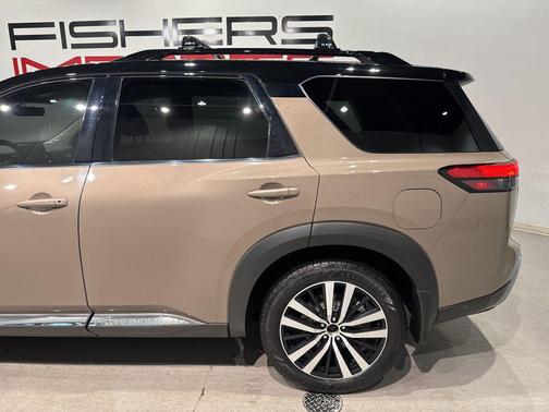 2023 Nissan Pathfinder Platinum 4WD