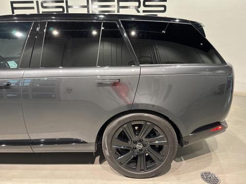 2023 Land Rover Range Rover P530 SE