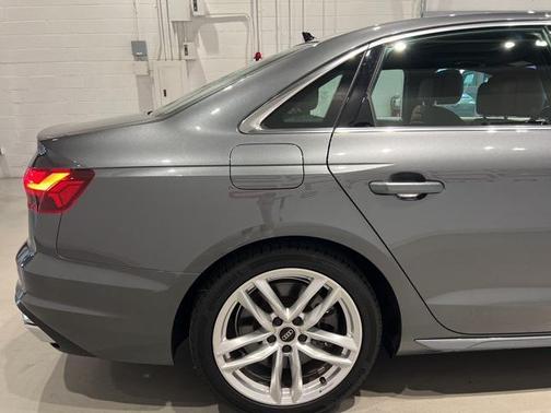 2023 Audi A4 45 S line Premium Plus