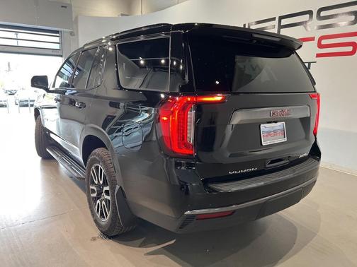 2023 GMC Yukon 4WD AT4