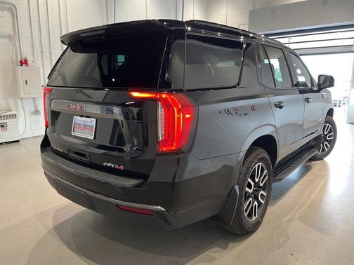 2023 GMC Yukon 4WD AT4