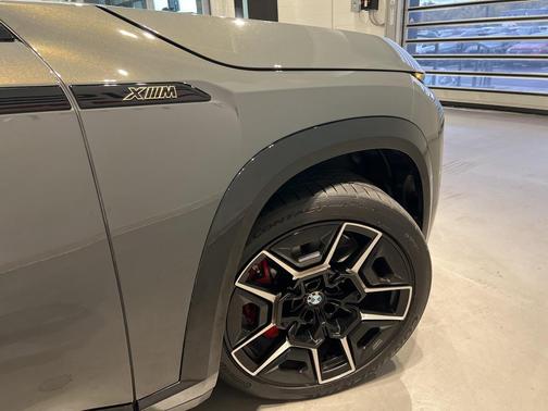 2023 BMW XM Base
