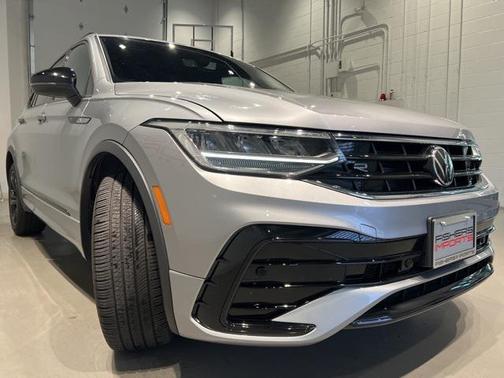 2023 Volkswagen Tiguan 2.0T SE R-Line Black 4MOTION