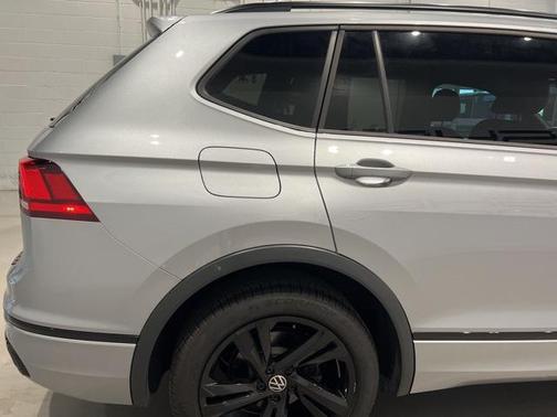 2023 Volkswagen Tiguan 2.0T SE R-Line Black 4MOTION