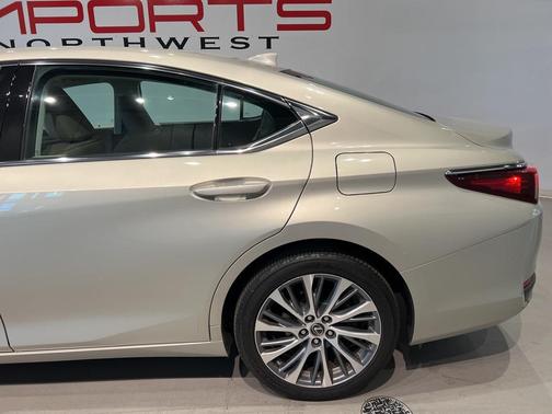 2021 Lexus ES 250 Base