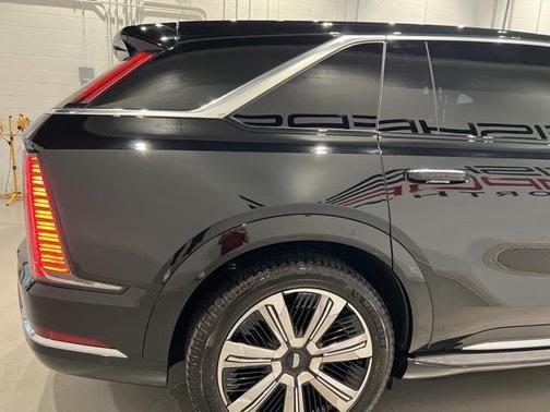 2025 Cadillac Escalade Luxury