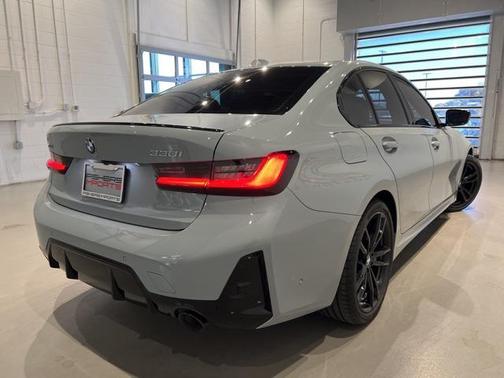 2024 BMW 330 i xDrive