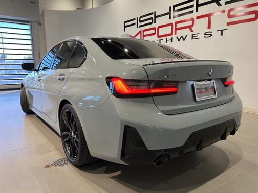 2024 BMW 330 i xDrive