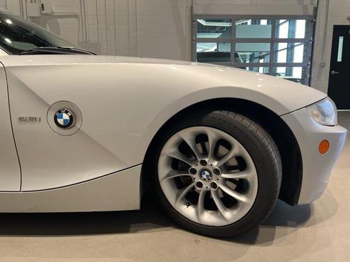 2005 BMW Z4 2.5i Roadster