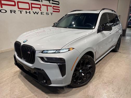 2024 BMW X7 M60i
