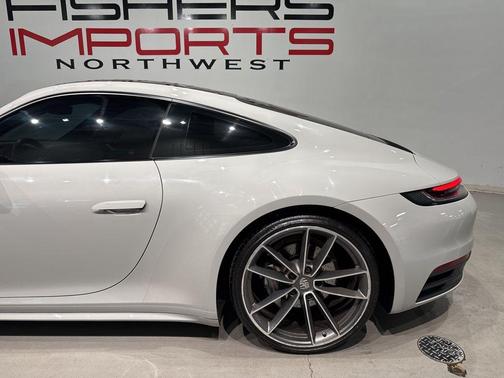 2021 Porsche 911 Carrera