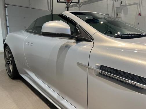 2010 Aston Martin DBS Volante