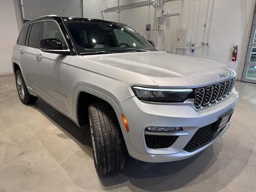 2022 Jeep Grand Cherokee 4xe Summit
