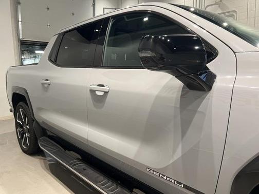 2024 GMC Sierra EV Denali Edition 1