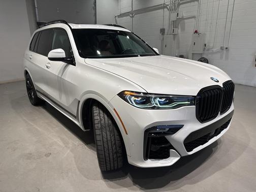 2020 BMW X7 M50i