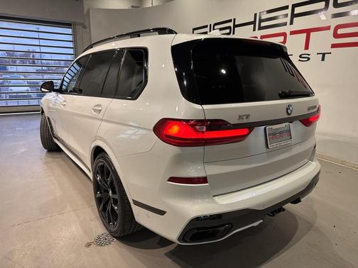2020 BMW X7 M50i