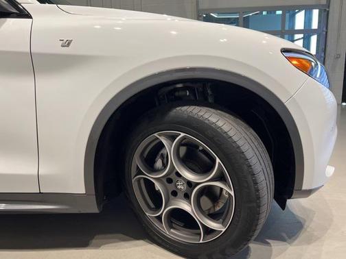 2023 Alfa Romeo Stelvio Ti