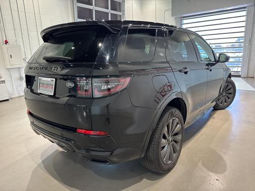 2022 Land Rover Discovery Sport S R-Dynamic