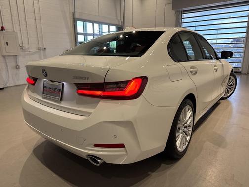 2023 BMW 330 330i