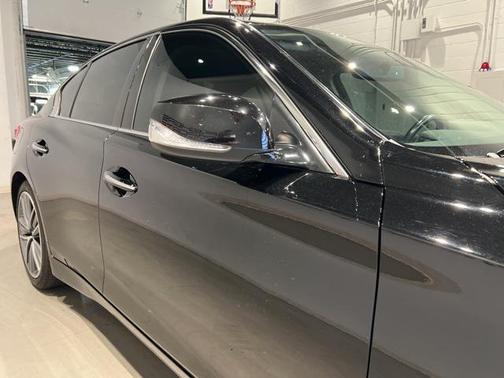 2015 INFINITI Q50 Sport