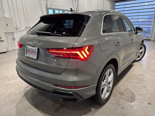 2020 Audi Q3 45 S line Premium