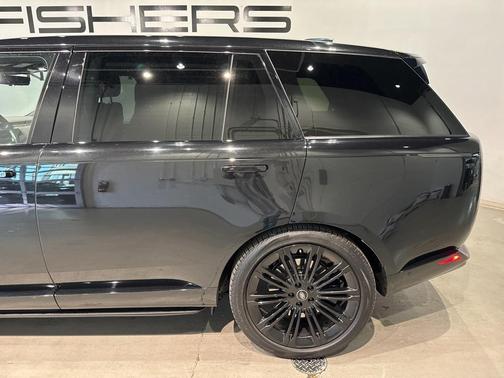 2023 Land Rover Range Rover P530 SE