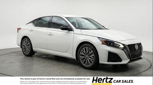 Glacier White 2025 Nissan Altima SV FWD