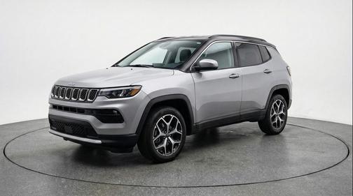 Silver Zynith Metallic Clearcoat 2025 Jeep Compass Limited