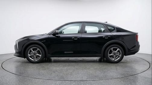 Aurora Black Pearl 2025 Kia K4 LXS