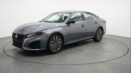 Gun Metallic 2025 Nissan Altima SV FWD