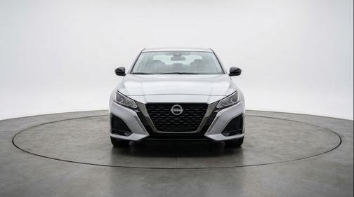 Gun Metallic 2025 Nissan Altima SV FWD