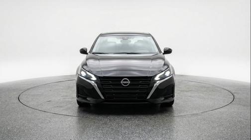 Super Black 2025 Nissan Altima SV FWD