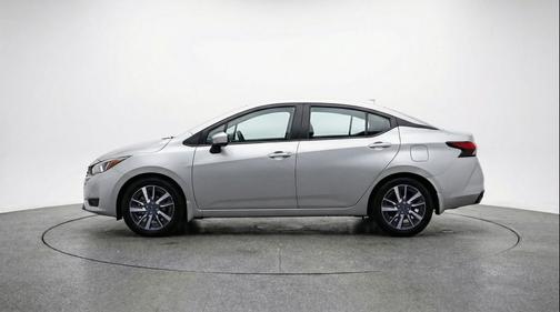 Brilliant Silver Metallic 2025 Nissan Versa 1.6 SV