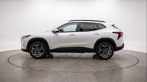 Summit White 2025 Chevrolet Trax LT