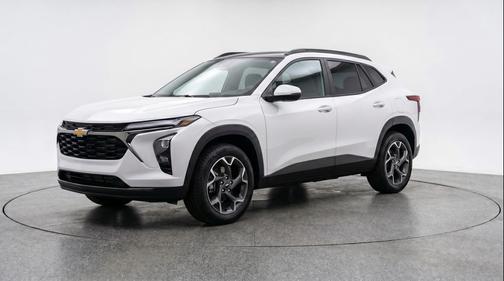 Summit White 2025 Chevrolet Trax LT