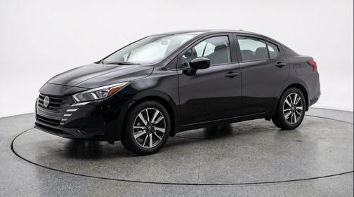 Super Black 2025 Nissan Versa 1.6 SV