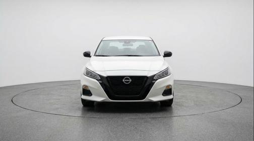 Glacier White 2025 Nissan Altima SV FWD