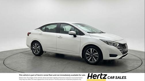 Aspen White Tricoat 2025 Nissan Versa 1.6 SV