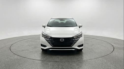Aspen White Tricoat 2025 Nissan Versa 1.6 SV