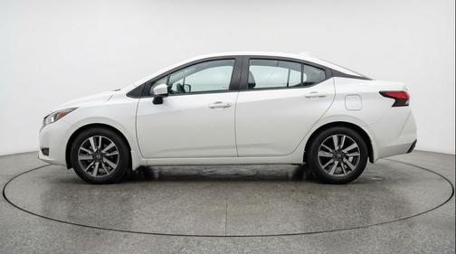 Aspen White Tricoat 2025 Nissan Versa 1.6 SV