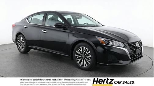 Super Black 2025 Nissan Altima SV FWD