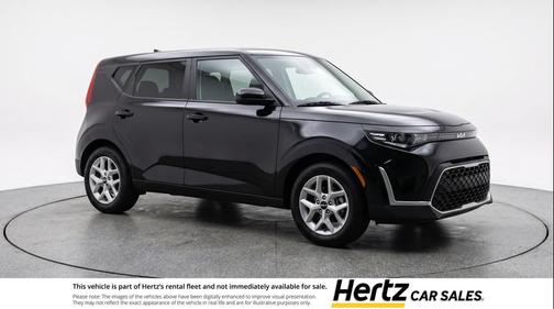 Fusion Black 2025 Kia Soul LX