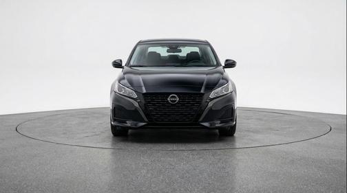 Super Black 2025 Nissan Altima SV FWD