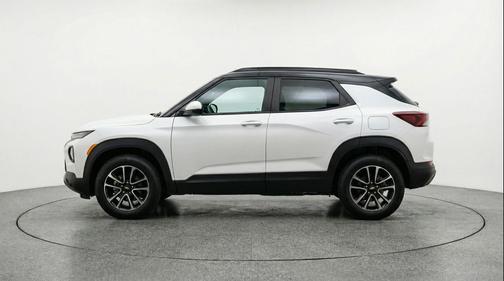 Summit White 2025 Chevrolet Trailblazer LT