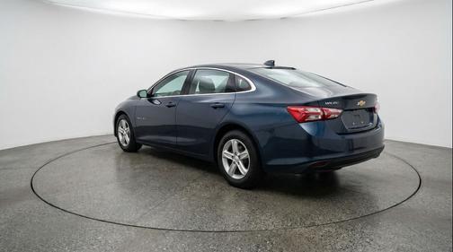 Dark Ash Metallic 2023 Chevrolet Malibu FWD 1LT