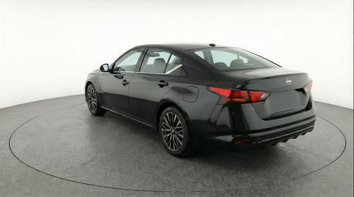 Super Black 2025 Nissan Altima SV FWD
