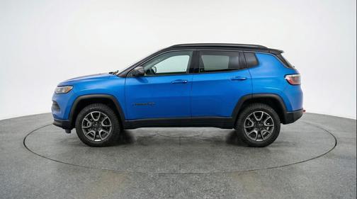 Hydro Blue Pearlcoat 2025 Jeep Compass Trailhawk