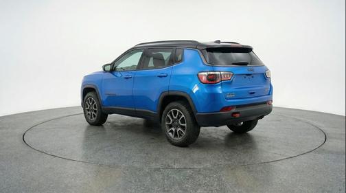 Hydro Blue Pearlcoat 2025 Jeep Compass Trailhawk