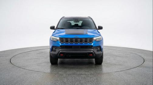 Hydro Blue Pearlcoat 2025 Jeep Compass Trailhawk